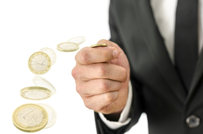 lanzamiento físico de la moneda 